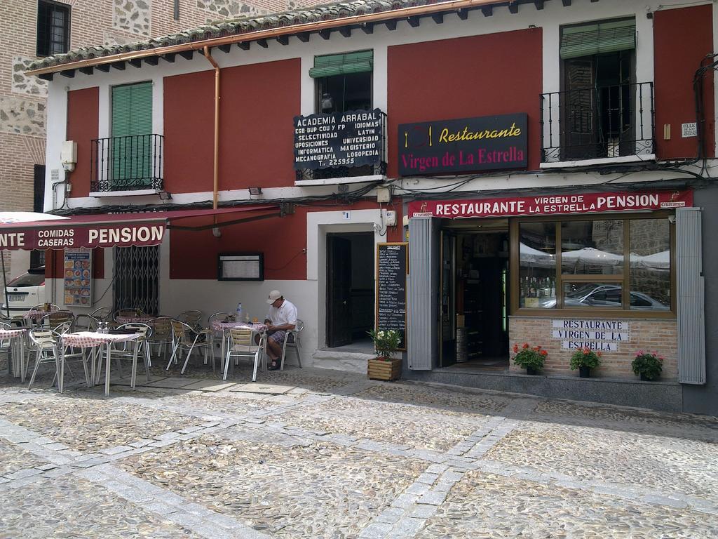 Apartamentos Adarve Toledo Exterior photo