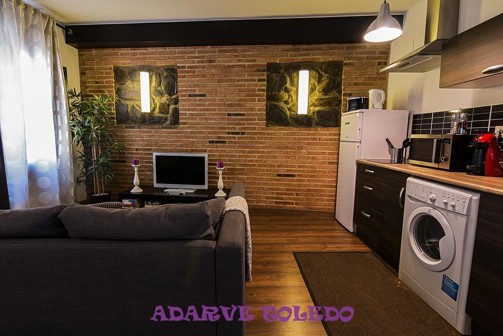 Apartamentos Adarve Toledo Exterior photo