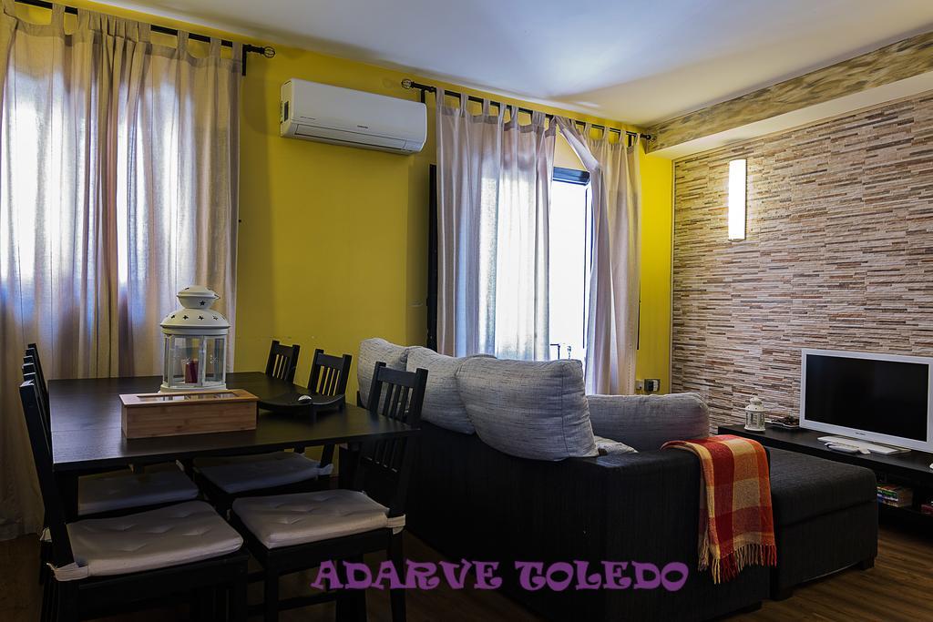 Apartamentos Adarve Toledo Exterior photo