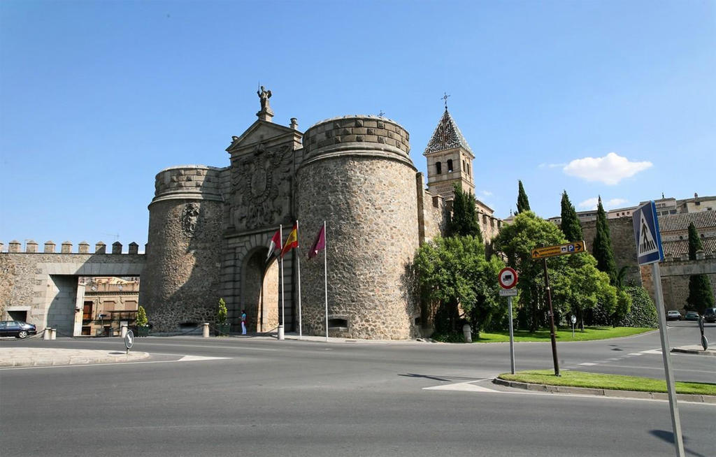 Apartamentos Adarve Toledo Exterior photo